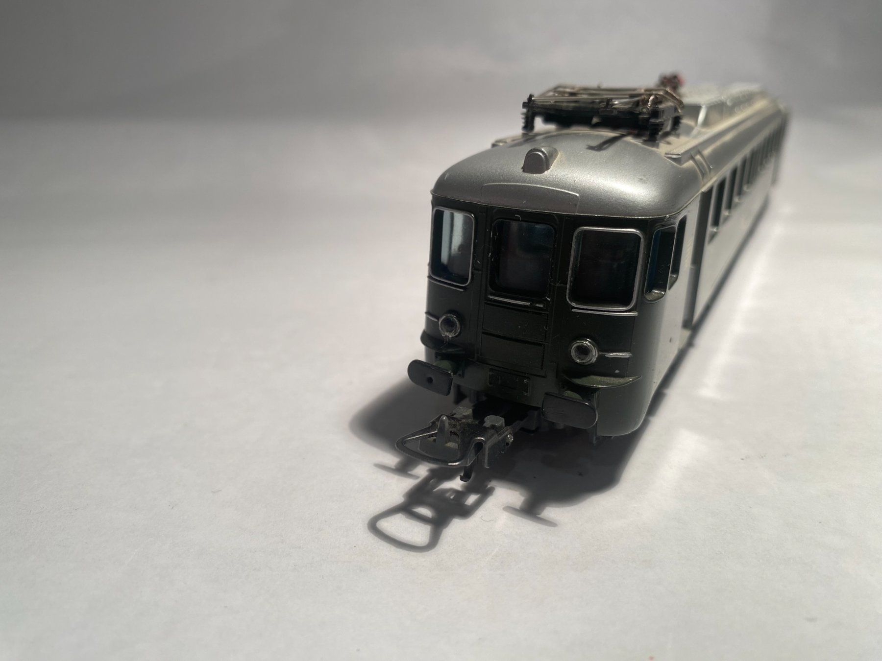 Lima Modellini di ferrovie: LIMA Triebwagen RBe 4/4 grün SBB DC analog – Usato da Buchrain venduto da Modellbahn11 4