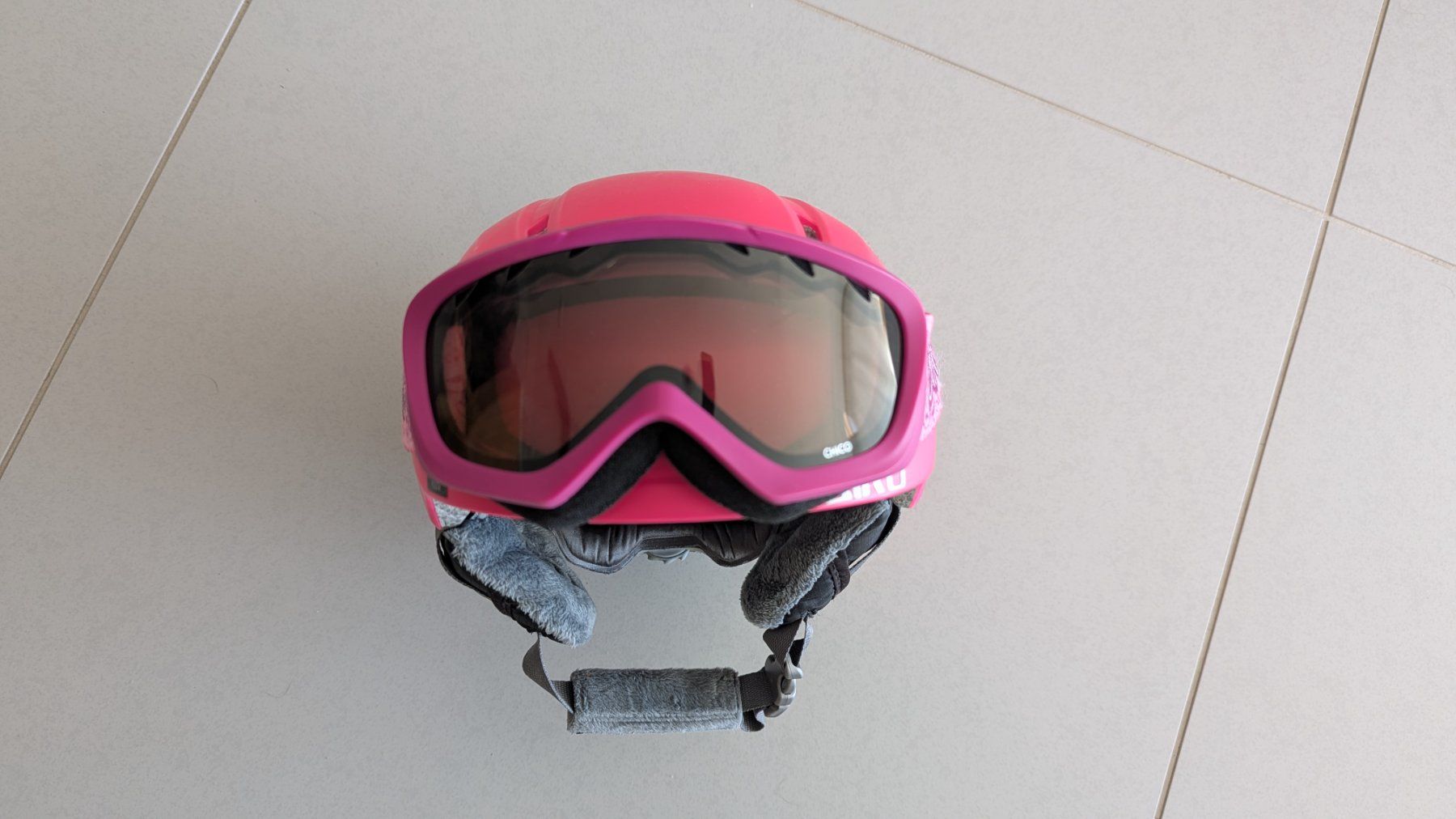Giro Caschi: Giro Kinder Skihelm mit Skibrille – Usato da Adligenswil venduto da Enigma 4
