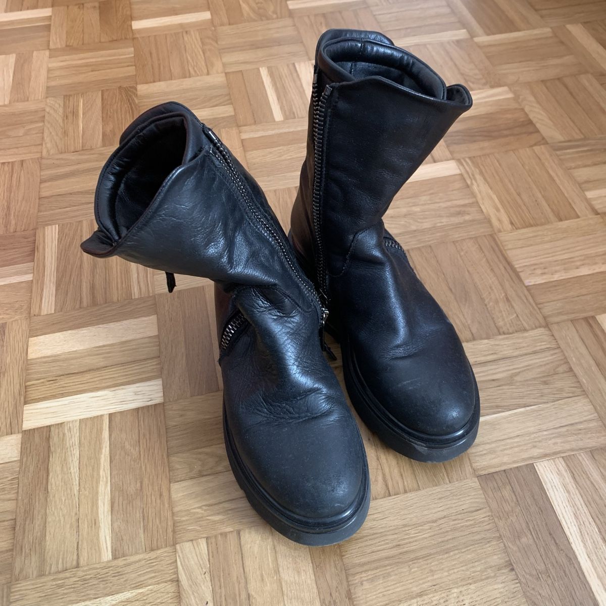 Scarpe da donna: Designer Leder Stiefel, Gr. 38 – Usato da Zollikon venduto da Ranunkulus 1