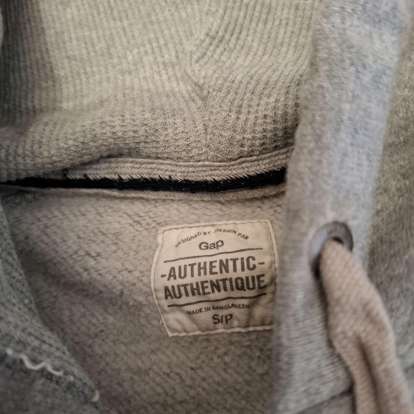 Gap Giacche: Sweat à capuche zippé GAP gris chiné - Taille S – Nuovo (secondo la descrizione) da Le Locle venduto da QUALI-PRIX 2