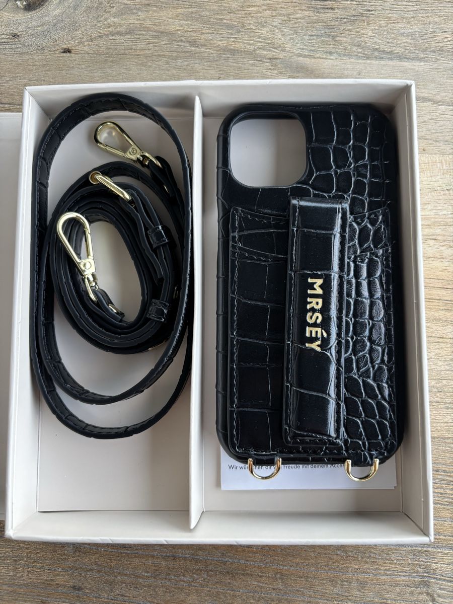 Mrséy Covers & Schutzfolien: MRSÉY Crossbody Phone Case – Neu und originalverpackt aus Oberkirch LU von Gretlerfamily