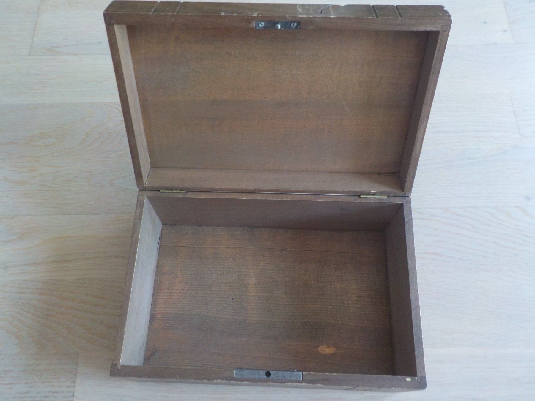 Articoli in legno: antike Holz Schachtel (3) – Usato da Muri b. Bern venduto da Ricardodecor 1
