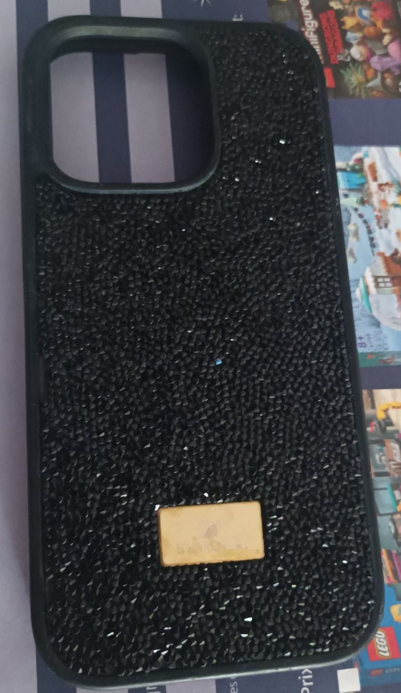 Coques & Protection écran: Etui SWAROVSKI pour iPhone 15 ou 16 pro – D'occasion à Chêne-Bougeries par FamilleGanev 1
