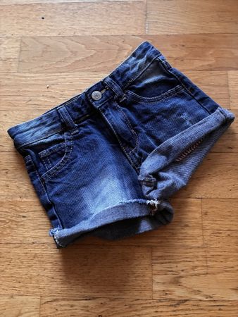 Schöne Shorts Gr. 116, Old Navy