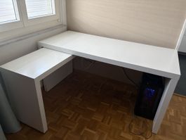 IKEA MALM Schreibtisch Weiss mit ausziehbarer Arbeitsplatte