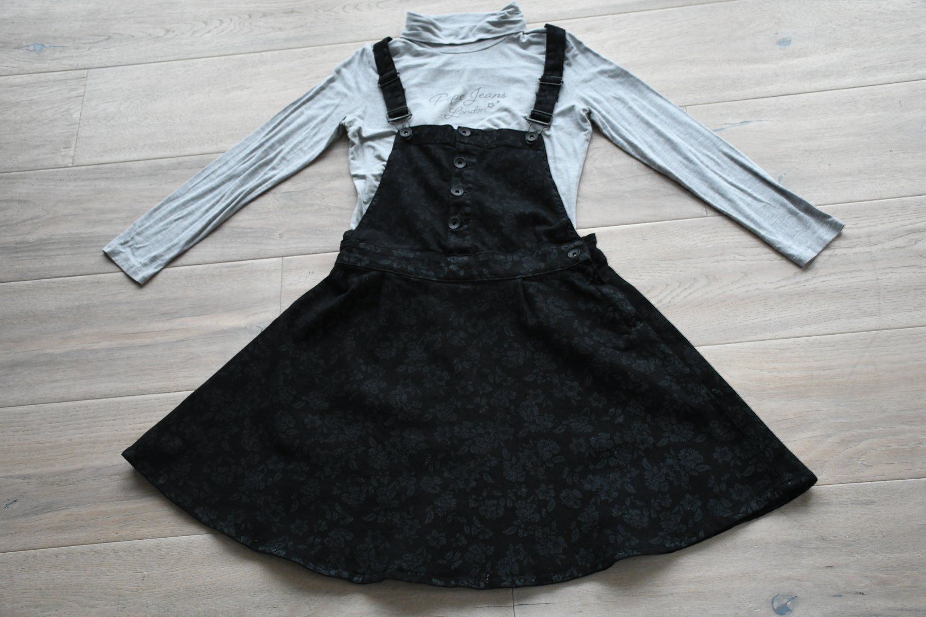 Vestiti & Gonne: neu Kleid von Superdry, Pullover gr 164 – Usato da Nuglar venduto da Korsika2