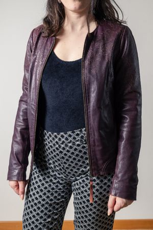 Veste en cuir aubergine NAFNAF
