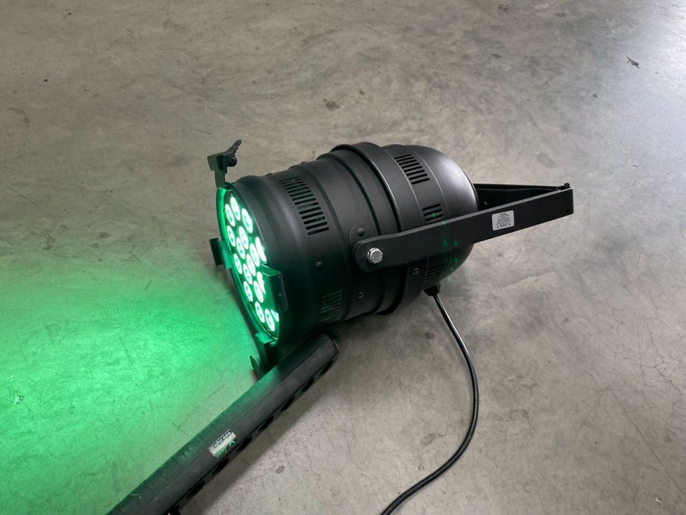 Stairville LED PAR 64 CX-3 RGBW 18x8w | Kaufen Ricardo