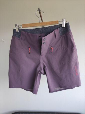 Radys Wanderhose, Shorts, kurze Hose, Grösse 38/M, Lila