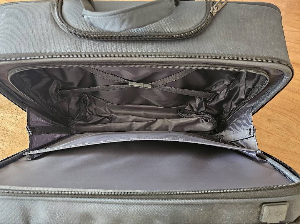 Valigie: Valise à roulettes Samsonite bleue – Usato da Lausanne venduto da rejane6 1