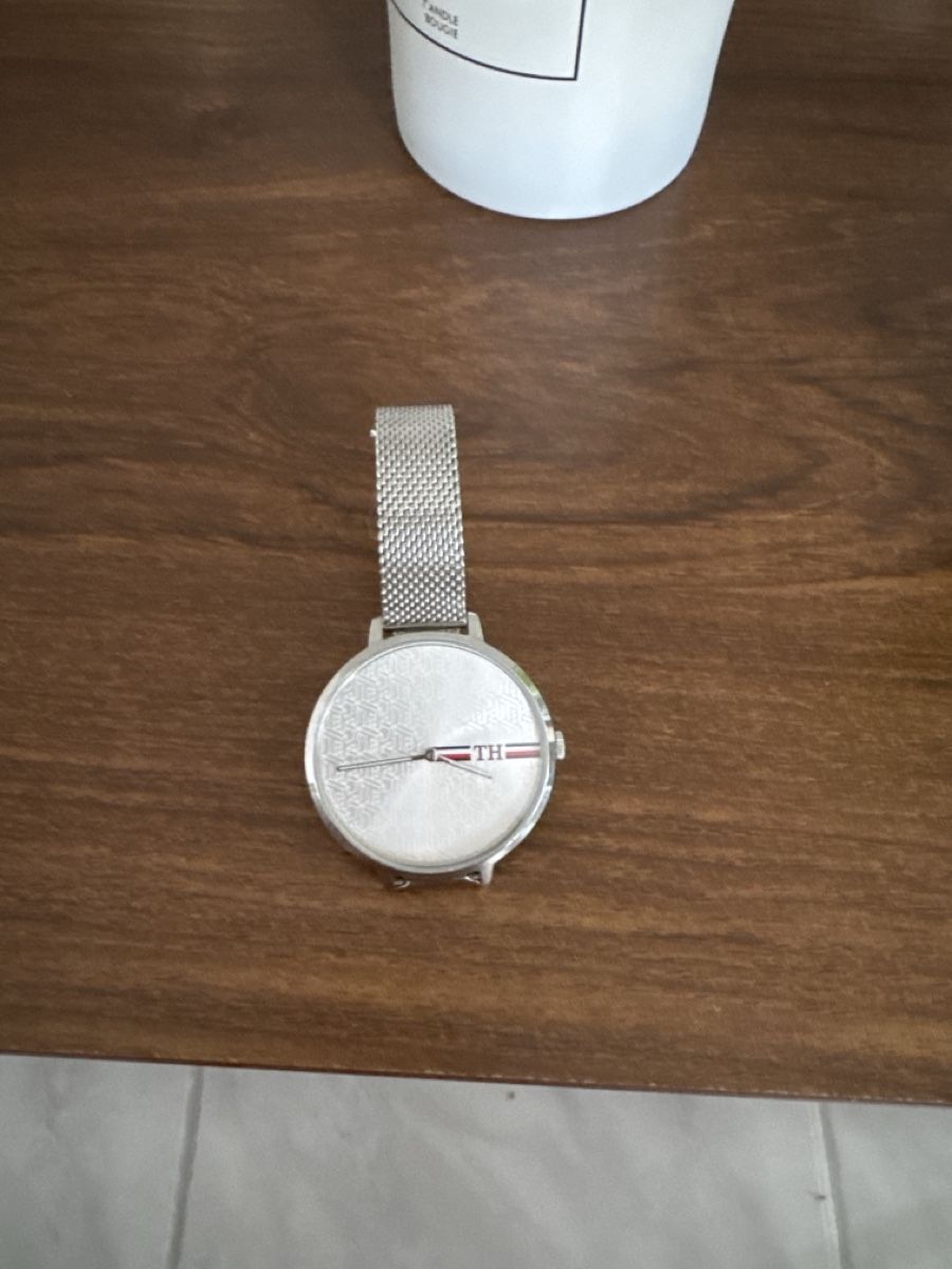 Tommy Hilfiger Montres: Tommy Hilfiger Damenuhr – D'occasion à Emmenbrücke par Salamanter63