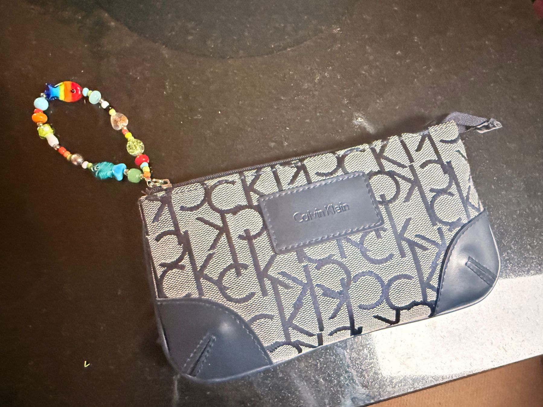 Calvin Klein Custodie per cosmetici: Calvin Klein Handgelenktasche – Usato da Dotzigen venduto da White_Warrior
