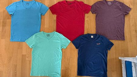 4 T-Shirts von Pull and Bear + 1 T-Shirt von Hollister