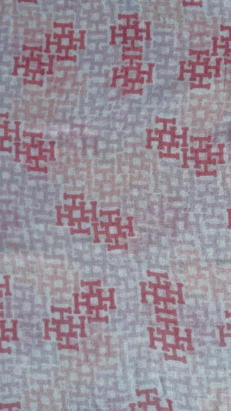 Hemisphere Foulard & Sciarpe: Schal Hemisphere rosa Monogramm 140x140cm – Usato da Birsfelden venduto da Nic21 1