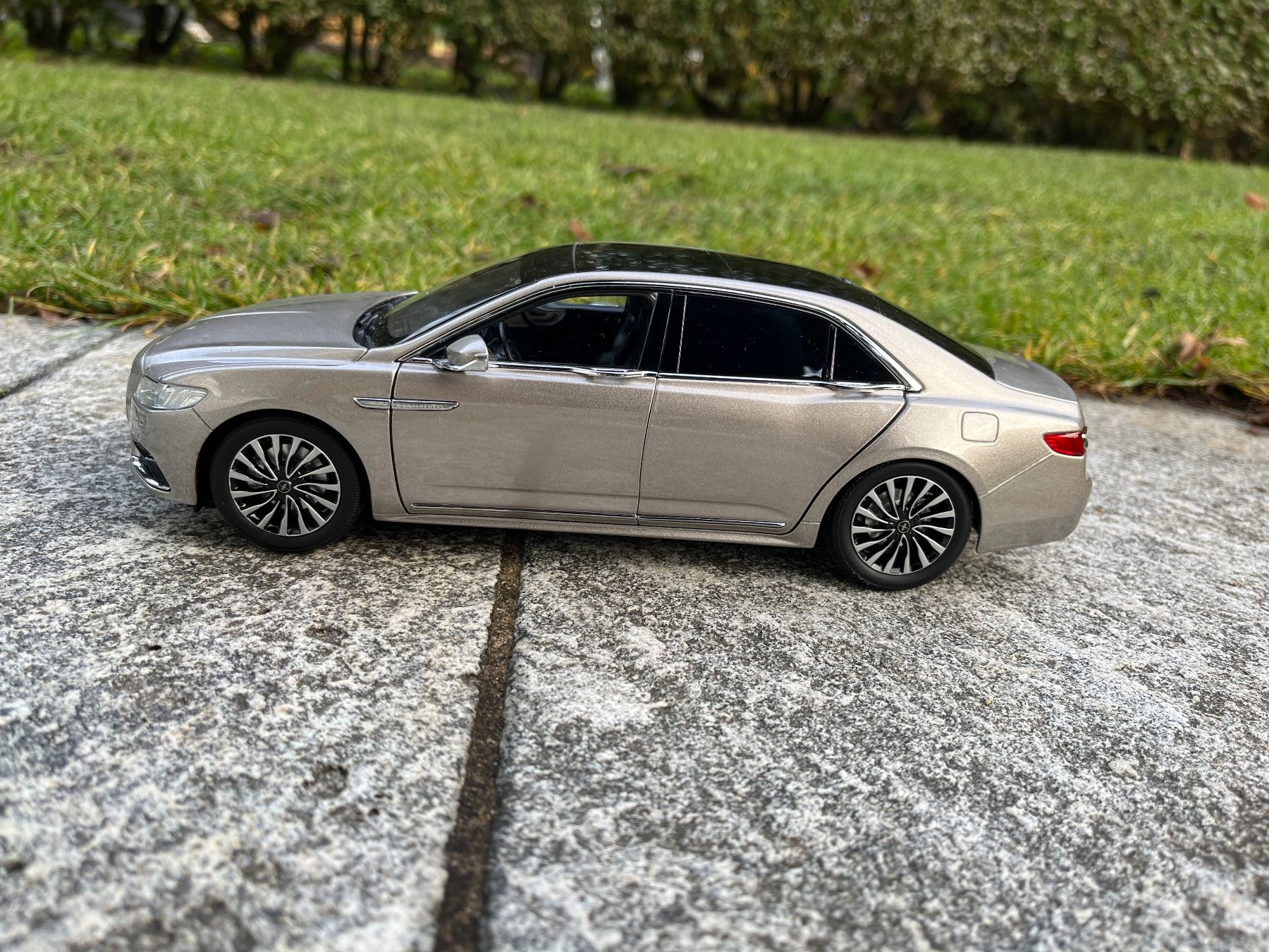 Modellini d'auto: Lincoln Continental 1:18 – Usato da Oberentfelden venduto da conti_gt 1
