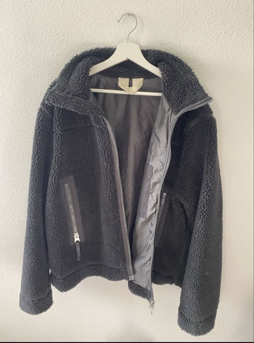 Arket Jacken: Veste polaire noire Arket, taille L – Gebraucht aus Bulle von nathydaenzer 2