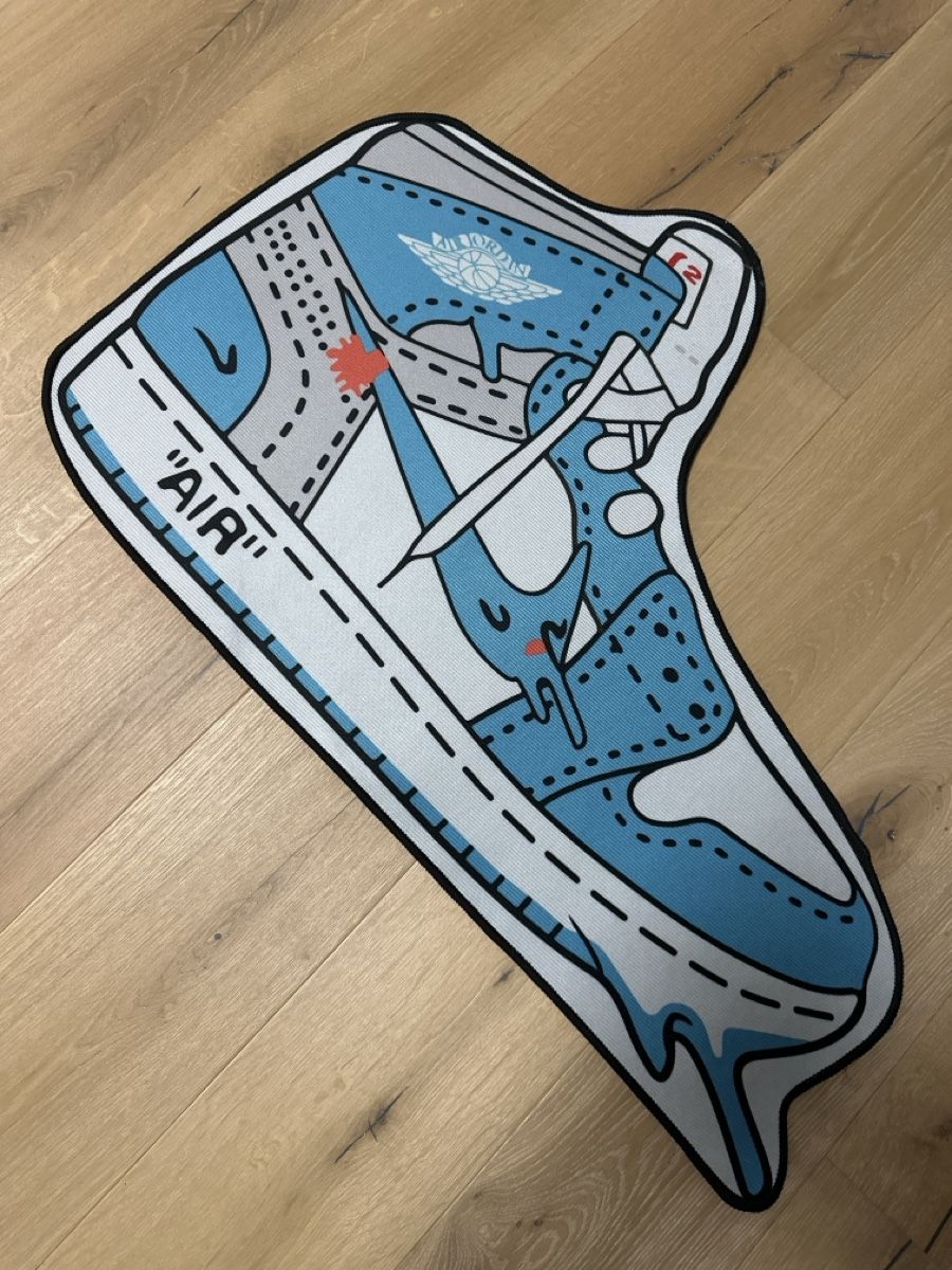 Bodenmatten: Coole Sneaker Teppich Matte - Off White - Air Jordan – Neu und originalverpackt aus Trimmis von Subburbia