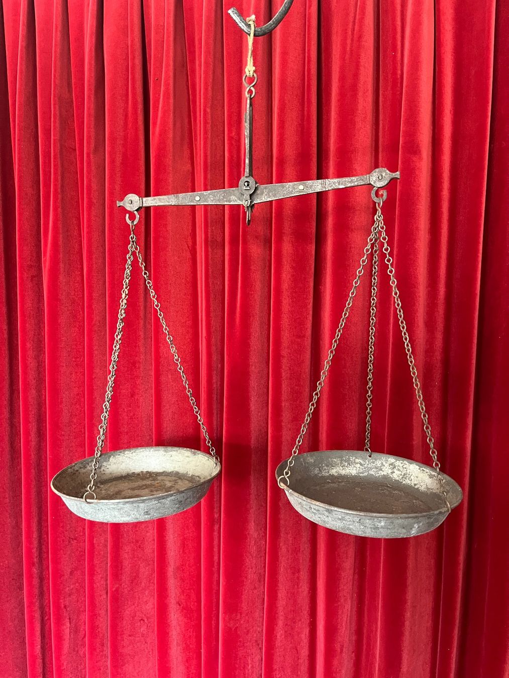 Waagen und Gewichte: Balkenwaage Waage – Gebraucht aus Unterkulm von esco 2