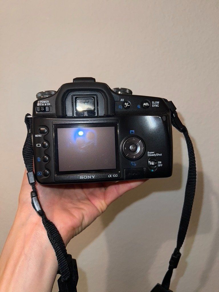 Sony Fotocamera: Digitale Sony Spiegelreflex, gebraucht, Akkuladegerät fehlt – Usato da Zürich venduto da selinamorell 5
