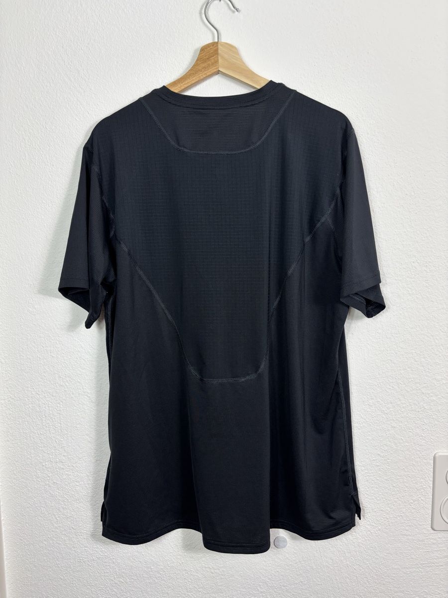 Nike T-shirts: Nike Sportshirt – D'occasion à Solothurn par skillsine 1