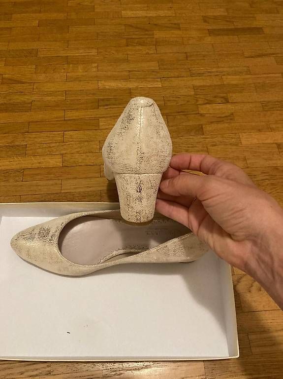 Scarpe da donna: Hochzeitsschuhe – Usato da Kriens venduto da Z2pw 4