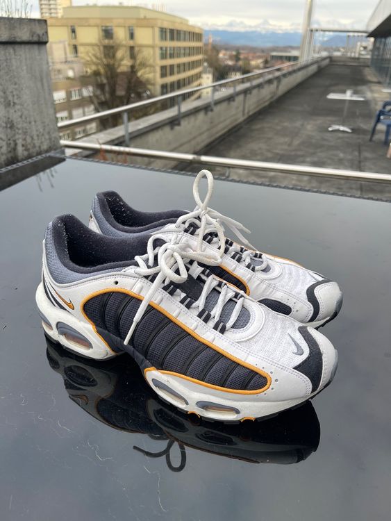airmax tail wind