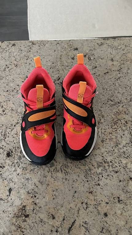 Scarpe per ragazzi: Nike Sneakers Kinder Gr.34 – Usato da Pfäffikon ZH venduto da Ekgv 1