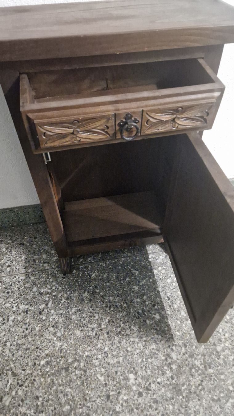 Commodes: Möbel, dunkles Holz mit Schnitzerei – D'occasion à Zürich par anna.caterina 4