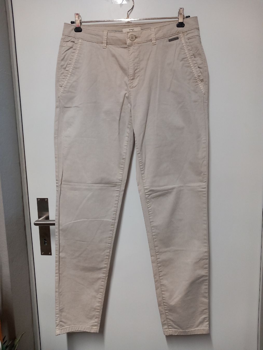 Esprit Pantaloni: Chino Hose von Esprit Gr.38 beige – Usato da Gwatt (Thun) venduto da umwelt-brocki