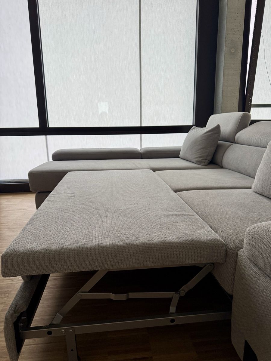 Divani: Ecksofa grau mit Schlaffunktion und Bettkasten Grösse L – Usato da Rudolfstetten venduto da flo_pc99 5