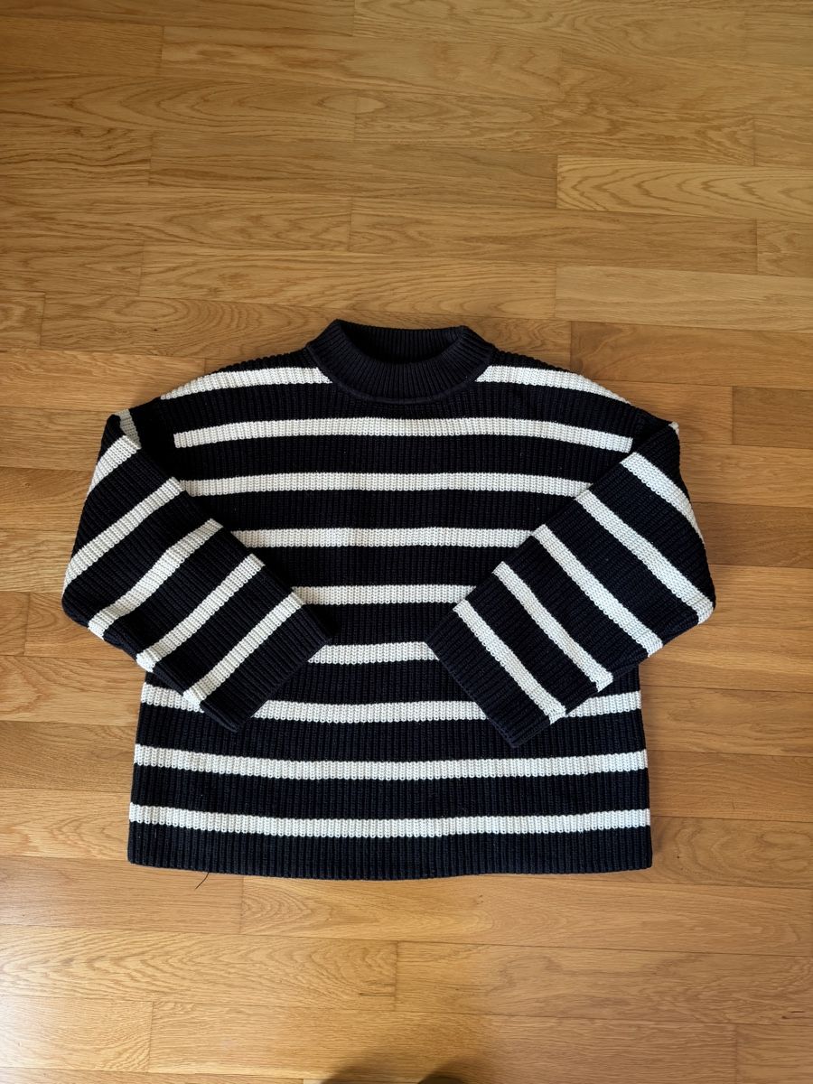 H&M Pullover & Sweatshirts: H&M Pullover – Gebraucht aus Schmerikon von 80zz08