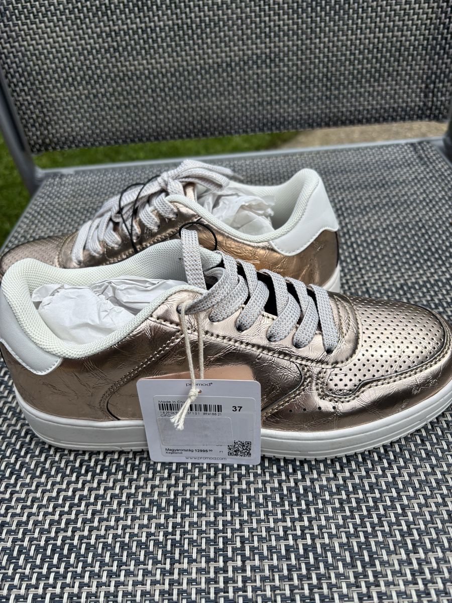 Promod Scarpe da donna: Sneaker GR 37 Gold – Nuovo e nell'imballaggio originale da Alterswil FR venduto da Lisu15