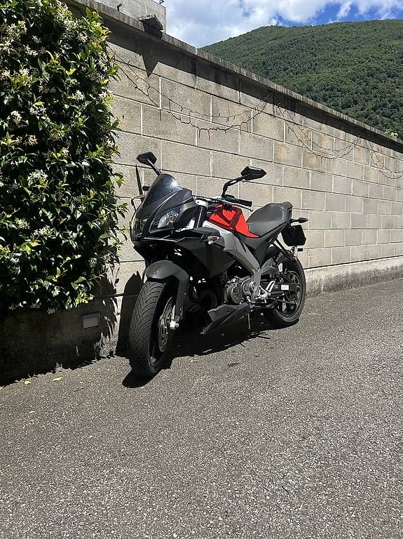 Strasse: vendo aprilia tuono 125  – Gebraucht aus Losone von pda_nb2f