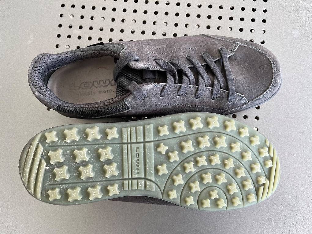 Herrenschuhe: Trekkingschuhe LOWA Goretex Grösse 42 – Gebraucht aus Amriswil von Velowenk 2