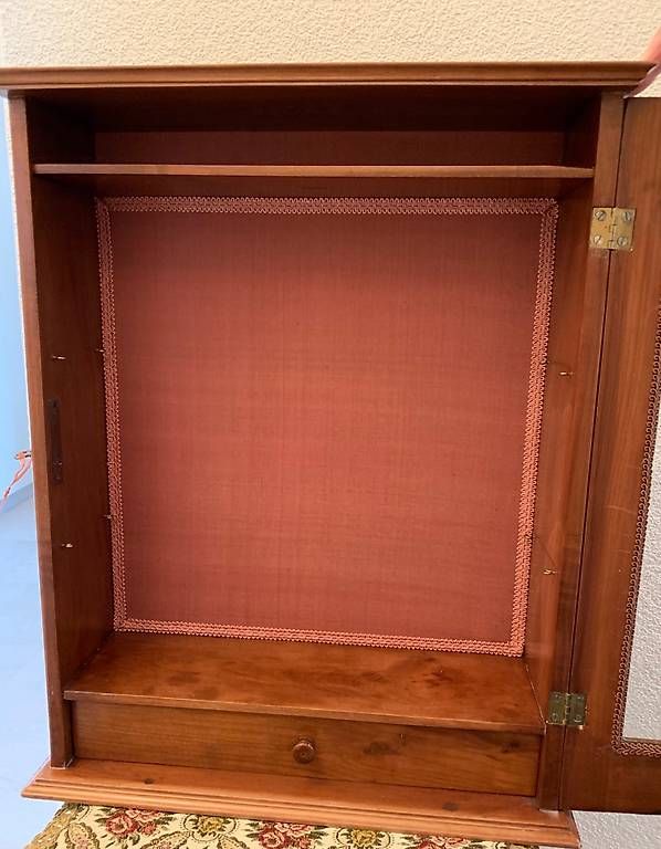Vetrine: VITRINE ECHT NUSSBAUM, BIEDERMEIER, JG 1840 – Usato da Kappel SO venduto da Happyday125 2