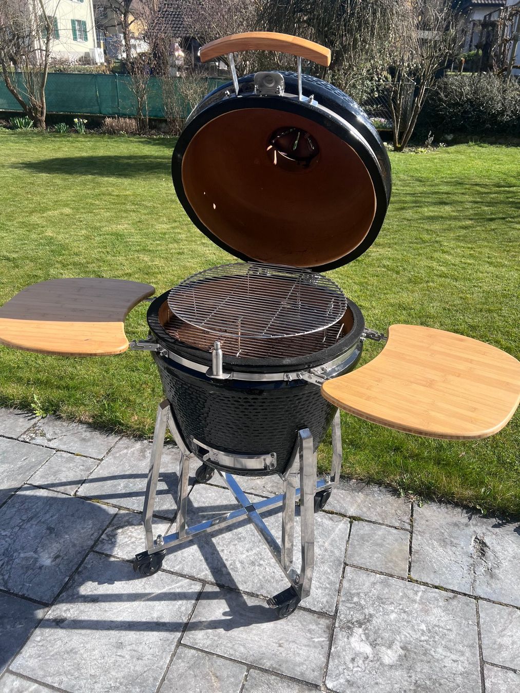 Griglie: Keramik Grill KAMADO mit Seitentischen – Nuovo (secondo la descrizione) da Gränichen venduto da fre_dy120 5