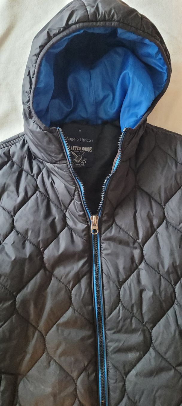 Giacche: KapuzenJacke Gr.M – Usato da Winterthur venduto da Schnufel0 1