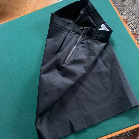 MOSCHINO Rock wie Neu Gr.44 IT / 38DE/