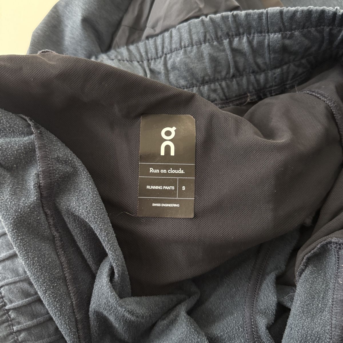 Pantaloni: ON Running Men's Pants – Nuovo (secondo la descrizione) da Freienbach venduto da Avviivva_Shop 6
