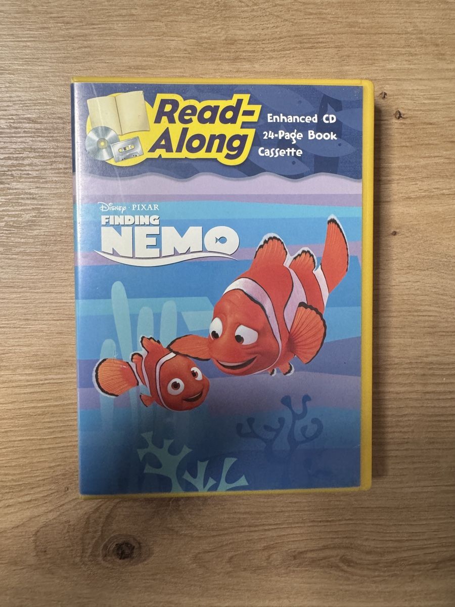 Musicassette: Disney Pixar Findet Nemo, CD & Kassette Set – Usato da Biberist venduto da etesummer