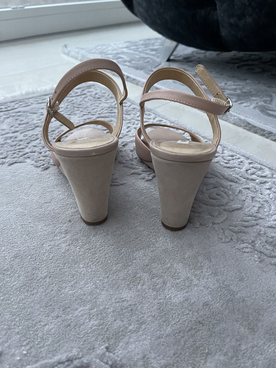 Scarpe da donna: Kiomi Sandalen – Usato da Weisslingen venduto da Spiegelbild0 2