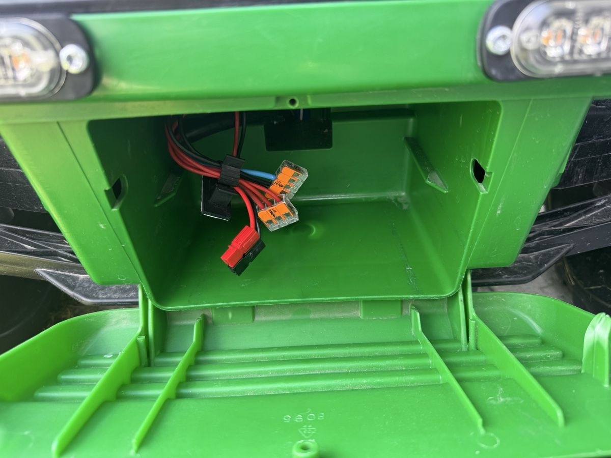 John Deere Veicoli per bambini: John Deere Kindertraktor elektrisch umgebau – Usato da Trachslau venduto da Hedkandi__ 5