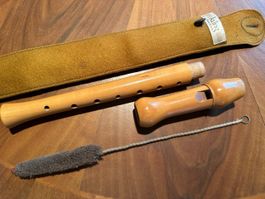 Küng Swiss Made Sopran-Blockflöte aus Holz mit Etui
