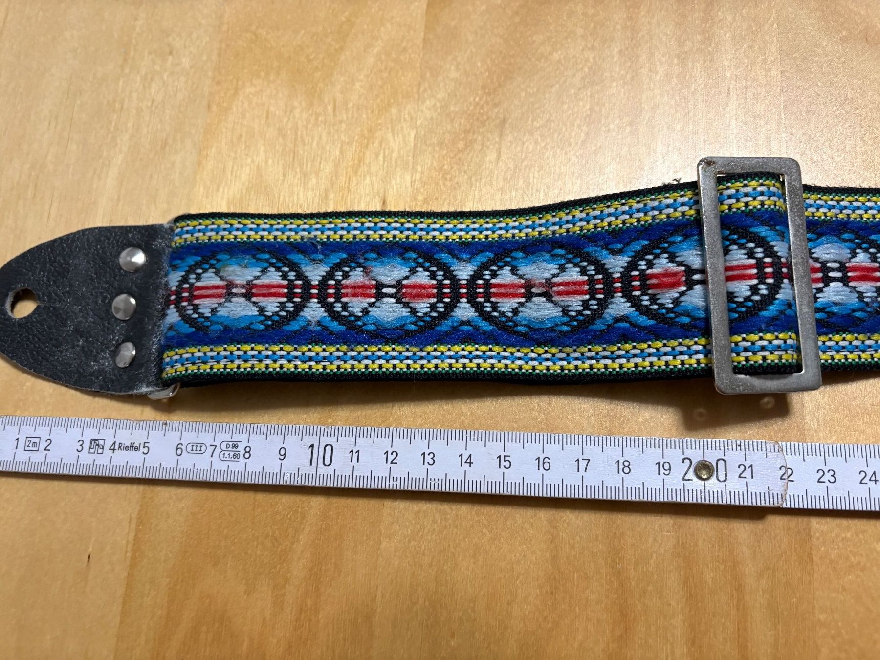 Strumenti musicali: Gebrauchter älterer Gitarrengurt – Usato da Auenstein venduto da 5222 2
