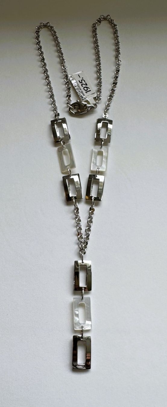 Catenine: Wunderschönes Y-Collier 18kt. Weissgold mit Perlmutt – Nuovo e nell'imballaggio originale da Hombrechtikon venduto da Harosa 1