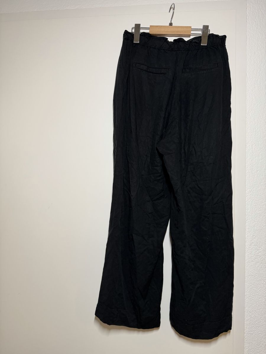 H&M Pantalons: Summer black light pants – D'occasion à Zürich par Lorena.rgg 4