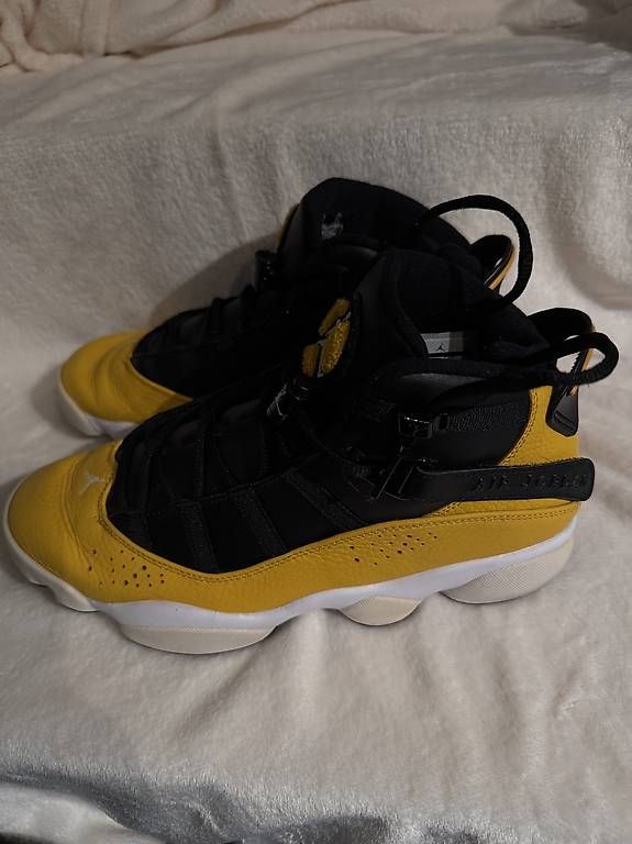 Scarpe da uomo: JORDAN 6  – Usato da Fully venduto da mae_b6bk 1