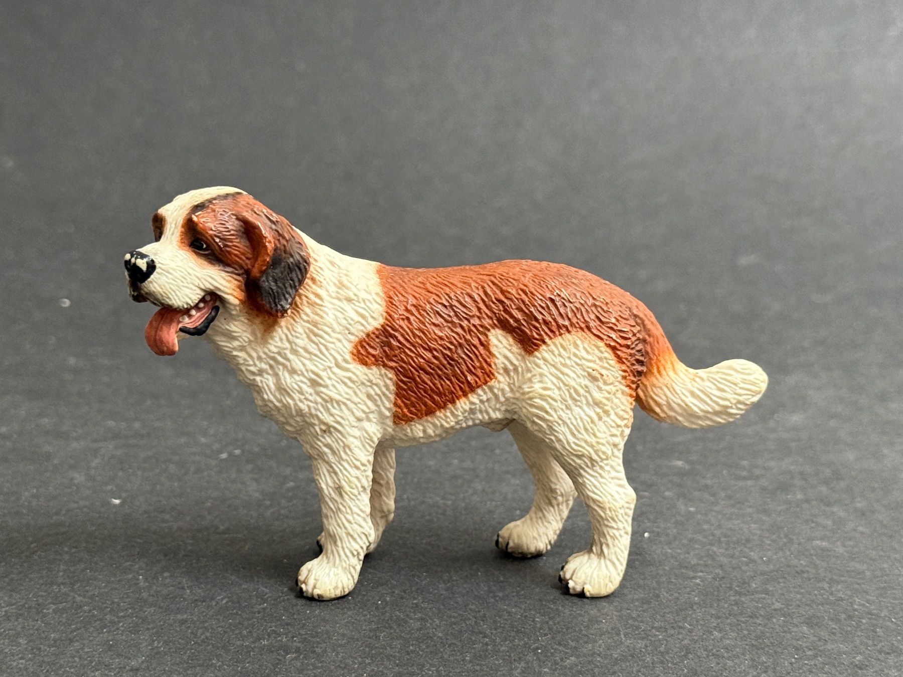 Schleich Statuette: Schleich Bernhardiner Rüde Hund – Usato da Ennetbaden venduto da mapa05 1