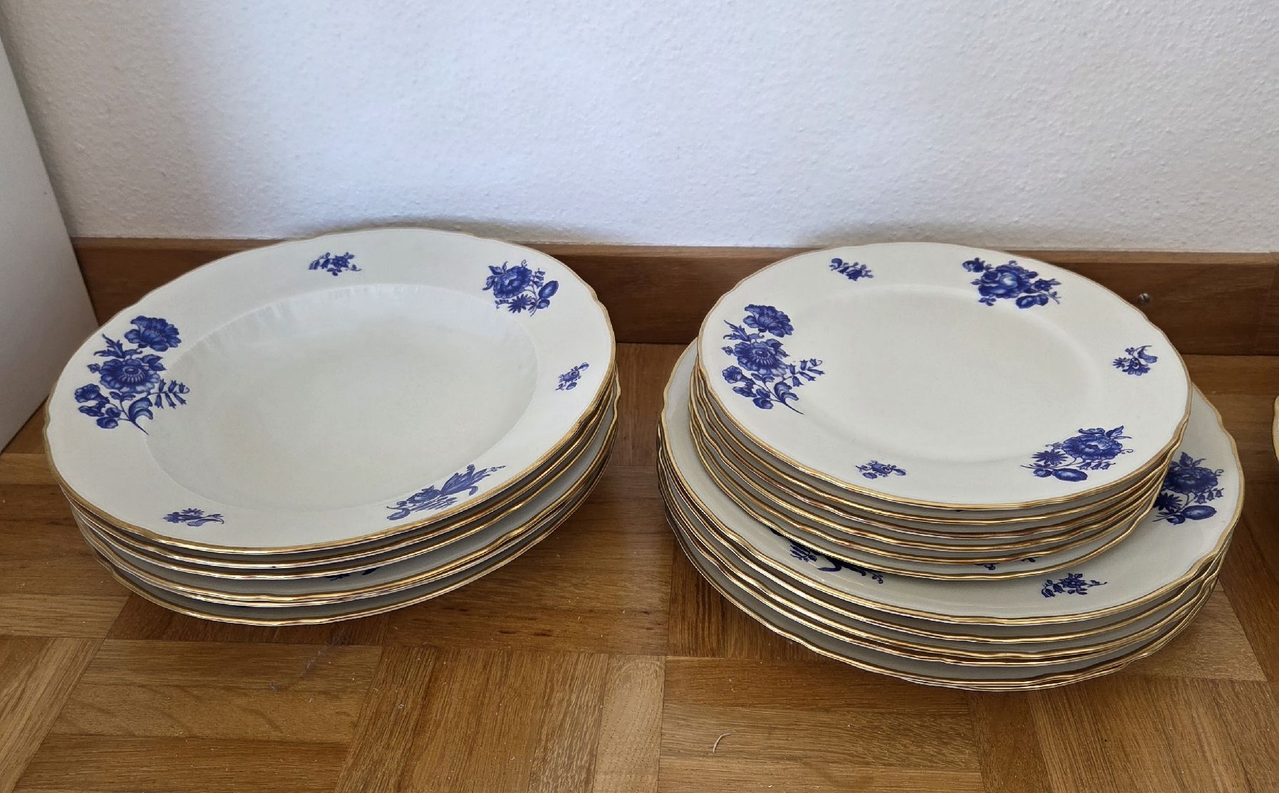Set di piatti: Langenthal Tafelservice 23-teilig – Usato da Zug venduto da dhs87 1