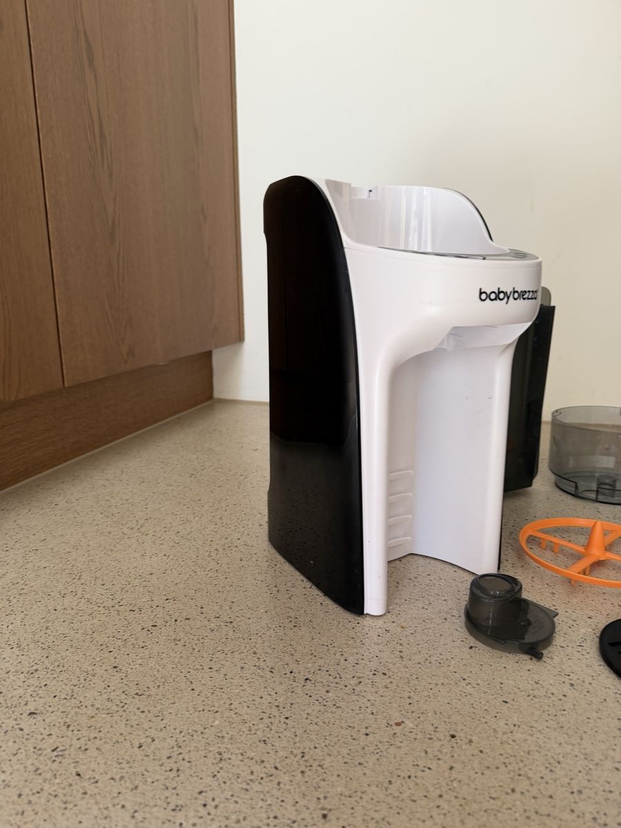 Baby Brezza Elettrodomestici da cucina: Baby Brezza Formula Pro Advanced Bottle Maker - Gently Used – Usato da Zürich venduto da rox_6rbs 2